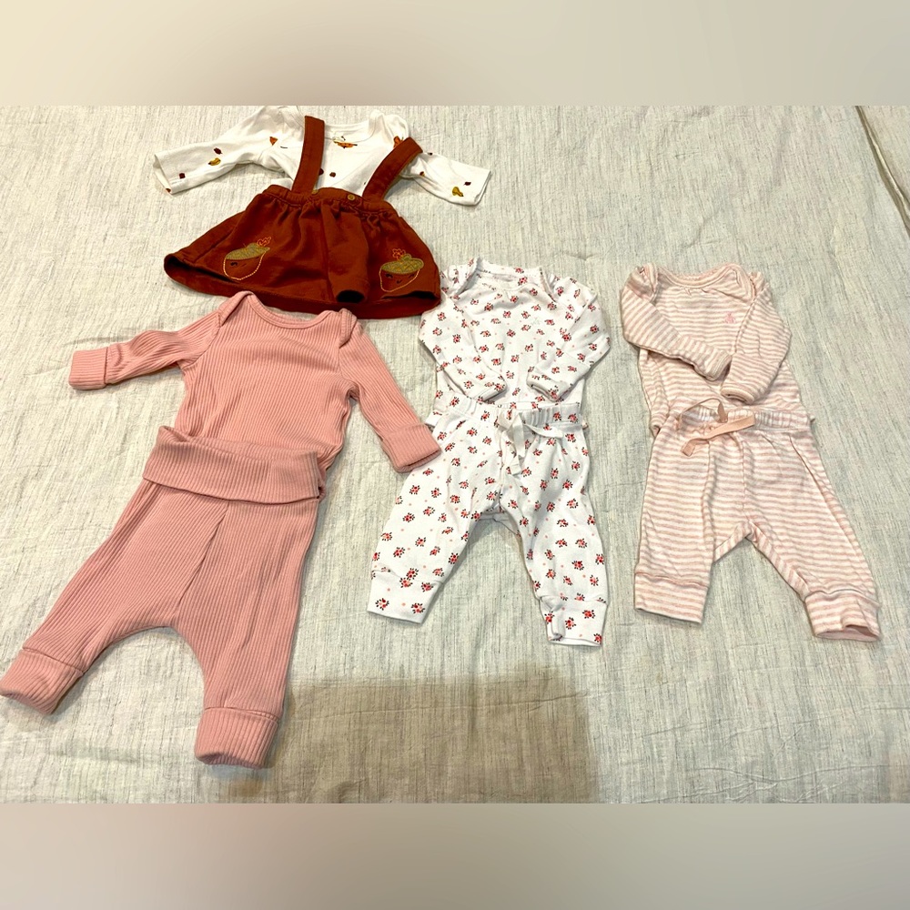 Newborn Clothes Bundle- baby gap, old navy, target